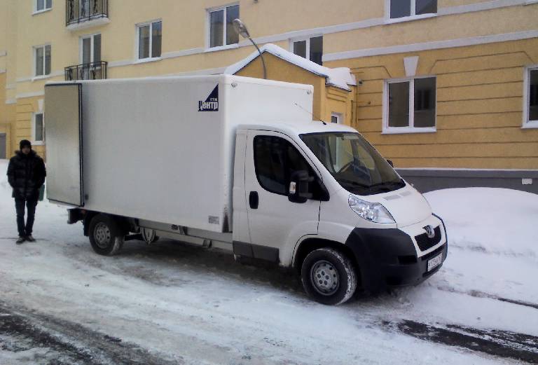 Дешевая доставка оборудования для кафе из Люберцы в Москва